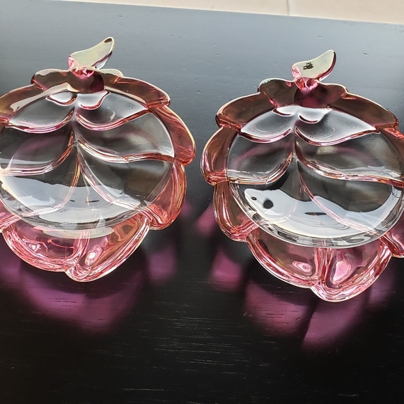 Vintage Pair of Cranberry&Clear Glass Candy/Trinket Leaf Shaped Dishes - Picture 11 of 16